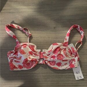 NWT Hollister cream and pink floral balconette bikini top!